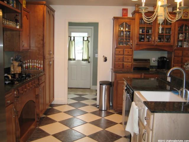 7628 S 2000 E, South Weber, UT 84405 — photo 5