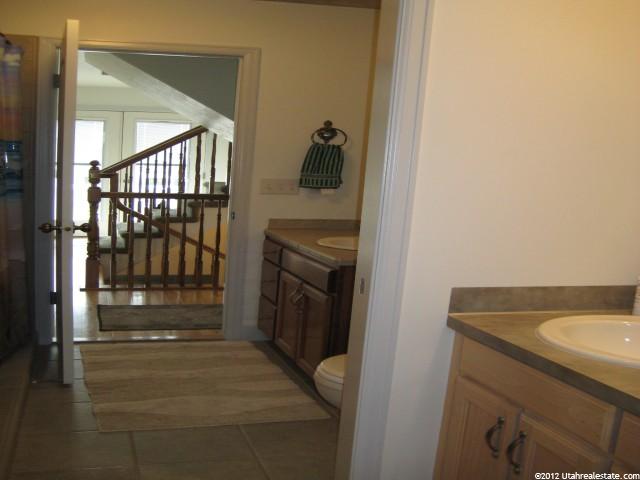 7628 S 2000 E, South Weber, UT 84405 — photo 10