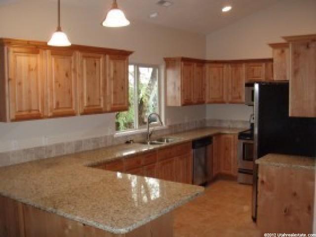 246 W Downs Cir S, Ogden, UT 84404 — photo 3