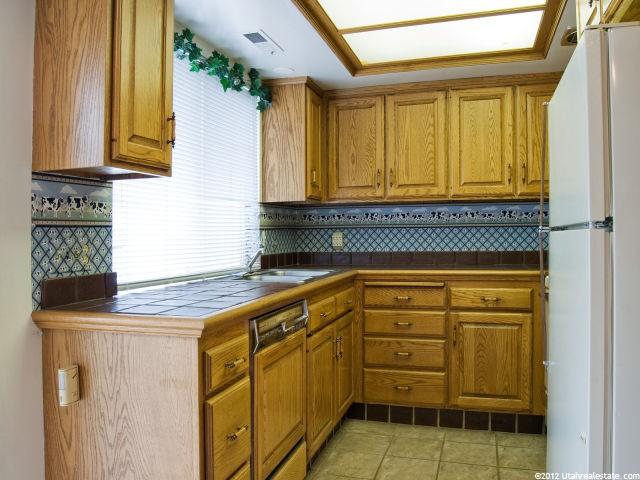 4857 S 1670 E, Holladay, UT 84117 — photo 4