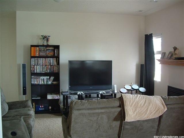 393 E 600 S, Vernal, UT 84078 — photo 2
