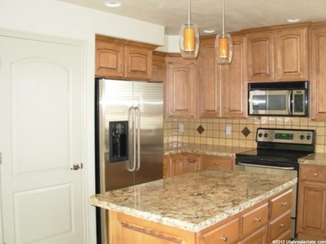 1092 E Benchview Dr, Ogden, UT 84404 — photo 4