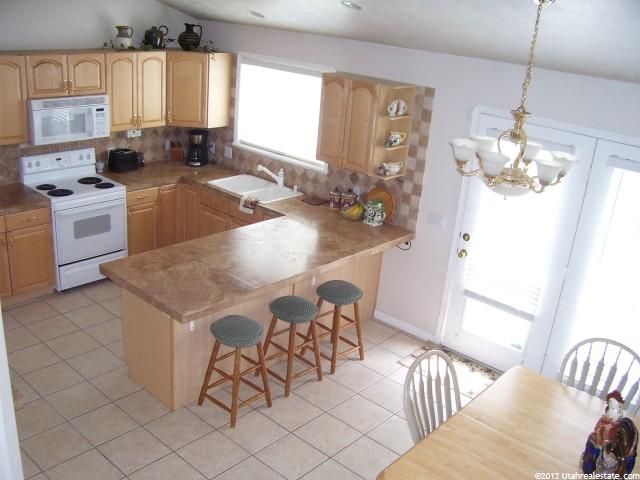 4156 Parker Dr, Riverdale, UT 84405 — photo 4
