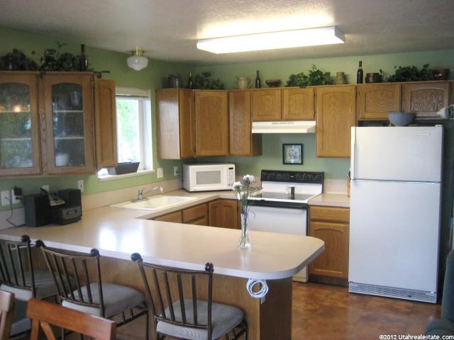 321 E 2440 N, North Logan, UT 84341 — photo 2