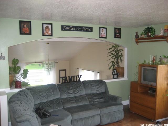 321 E 2440 N, North Logan, UT 84341 — photo 8