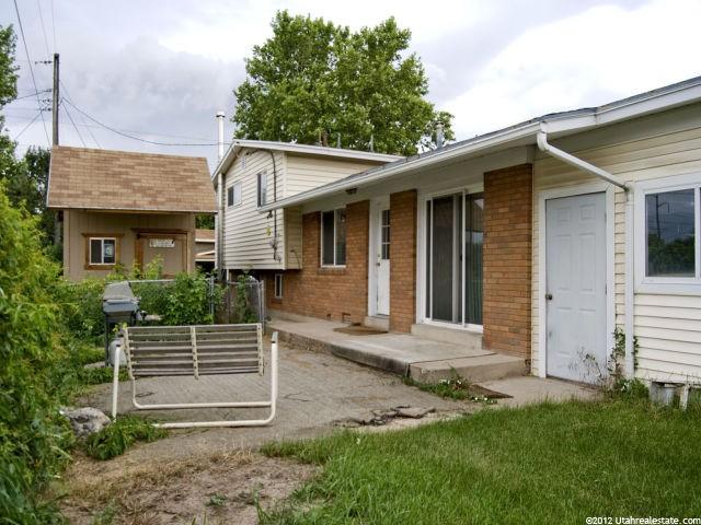 1052 Mala Dr, Layton, UT 84041 — photo 2