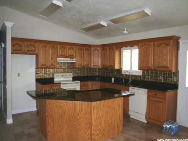 795 Oakmont Cir, Fruit Heights, UT 84037 — photo 4