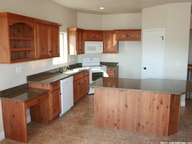 2989 W 1010 N, Clinton, UT 84015 — photo 3