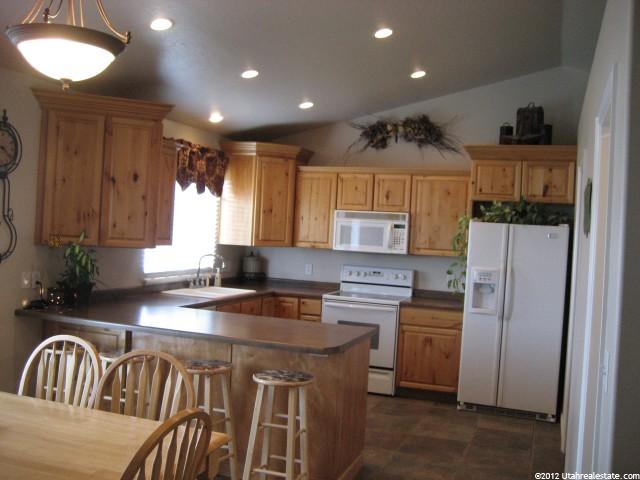 3535 N 3000 W, Farr West, UT 84404 — photo 2