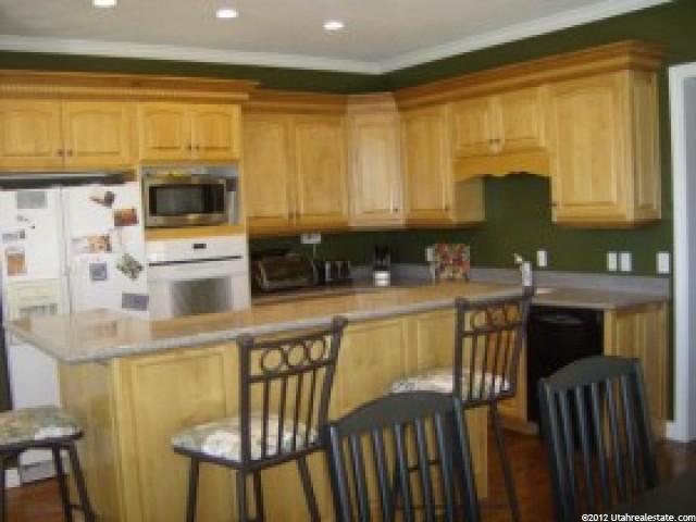 1237 Hillside Dr, Pleasant Grove, UT 84062 — photo 10