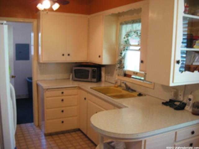 594 S 500 E, River Heights, UT 84321 — photo 4