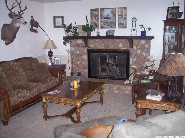 3756 Dimrall Dr, Taylorsville, UT 84118 — photo 2