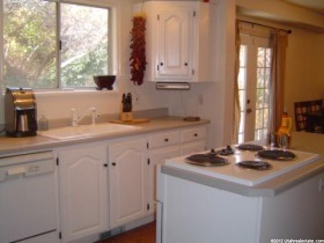 8670 S Snow Mountain Dr E, Sandy, UT 84093 — photo 9