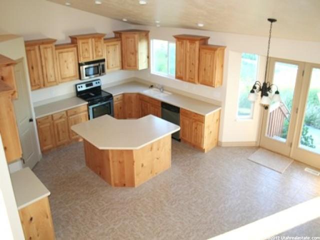 1843 S 2150 W, Syracuse, UT 84075 — photo 2