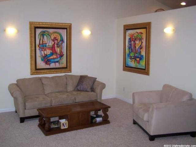 627 W 3550 S, Riverdale, UT 84405 — photo 2