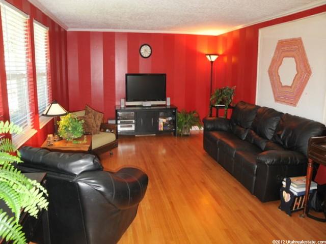 9307 S Sneddon Dr, Sandy, UT 84070 — photo 3
