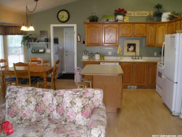 576 E 380 N, American Fork, UT 84003 — photo 4