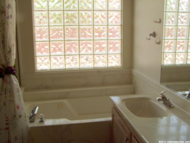 87 S 2250 E, St. George, UT 84790 — photo 4