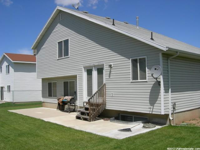 531 W 950 N, Clinton, UT 84015 — photo 2