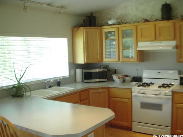 2032 N 1450 E, Layton, UT 84040 — photo 4