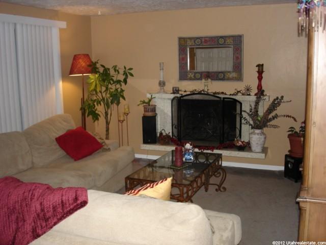 1617 W Camelot Dr, Layton, UT 84041 — photo 2