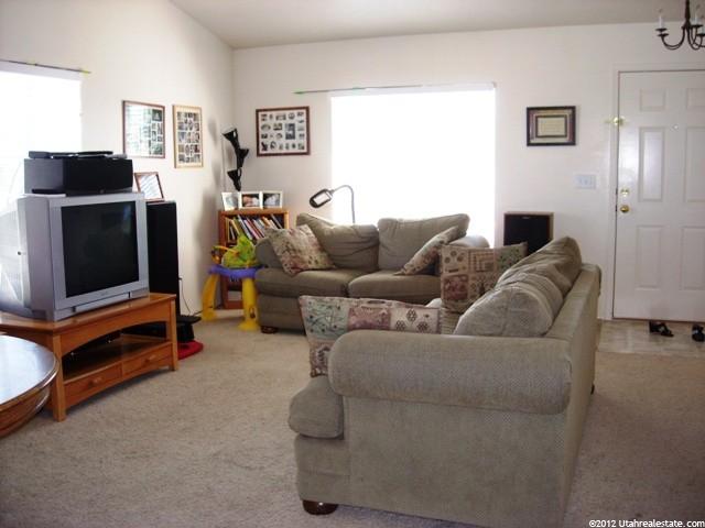 1099 N 1285 W, Clinton, UT 84015 — photo 2