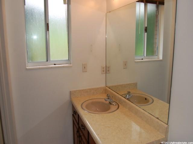 137 S Davis Blvd, Bountiful, UT 84010 — photo 11