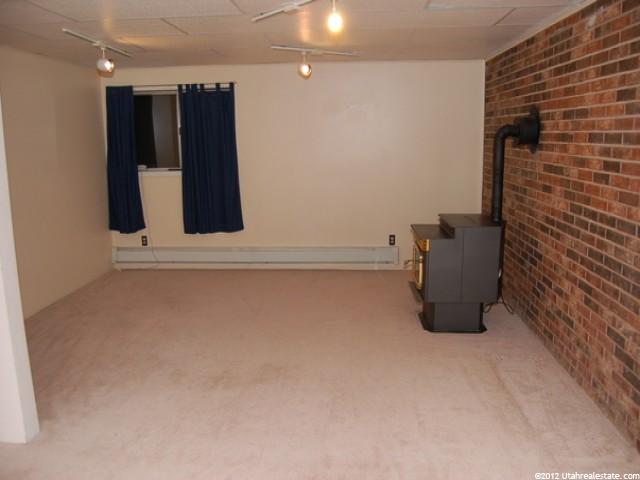 137 S Davis Blvd, Bountiful, UT 84010 — photo 4