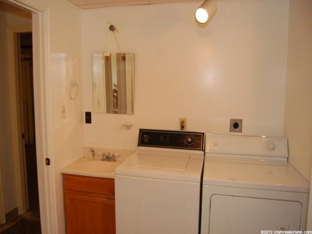 137 S Davis Blvd, Bountiful, UT 84010 — photo 6