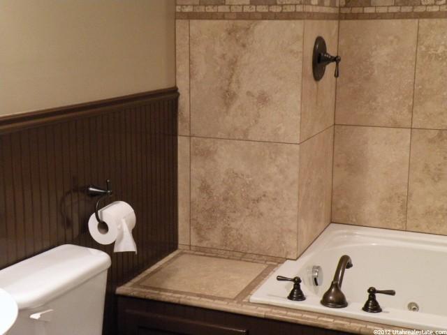 1084 Canfield Dr, Ogden, UT 84404 — photo 8