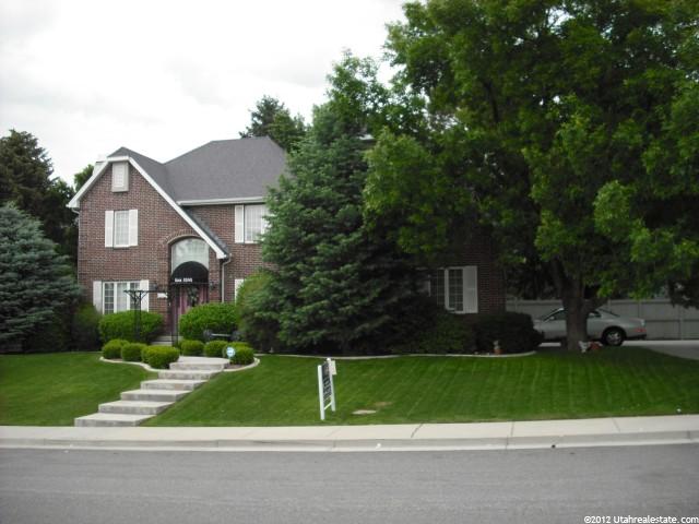 8245 S Pine Springs Cv E, Sandy, UT 84093 — photo 2