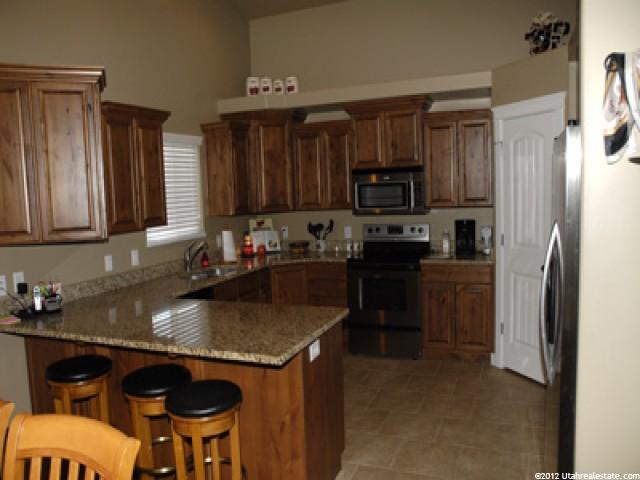 628 W 2975 S, Syracuse, UT 84075 — photo 2