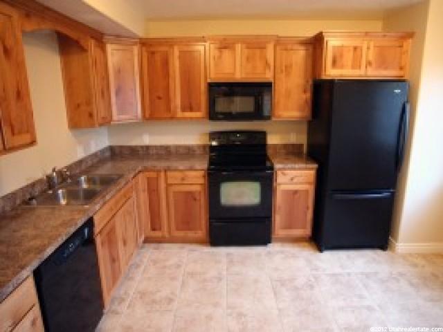 386 W 5000 S, Washington Terrace, UT 84405 — photo 2