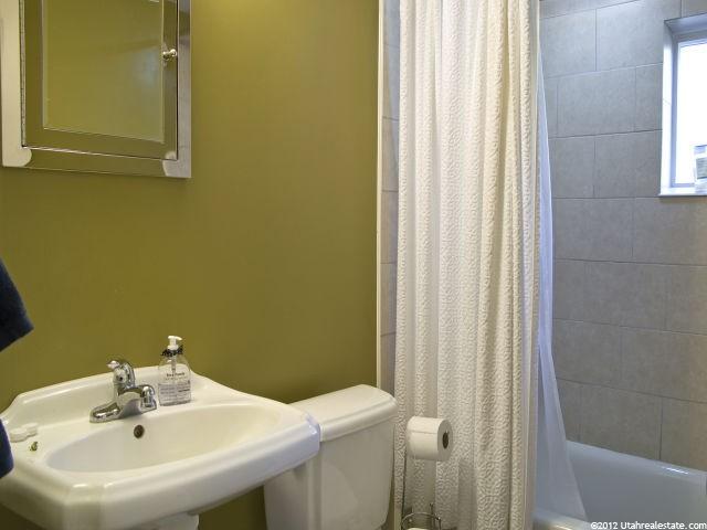 5804 Sagewood Dr, Murray, UT 84107 — photo 8