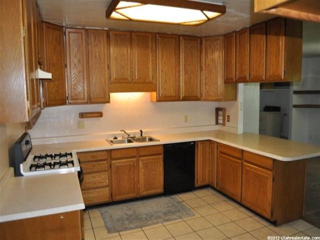 3967 S 400 E, Murray, UT 84107 — photo 3