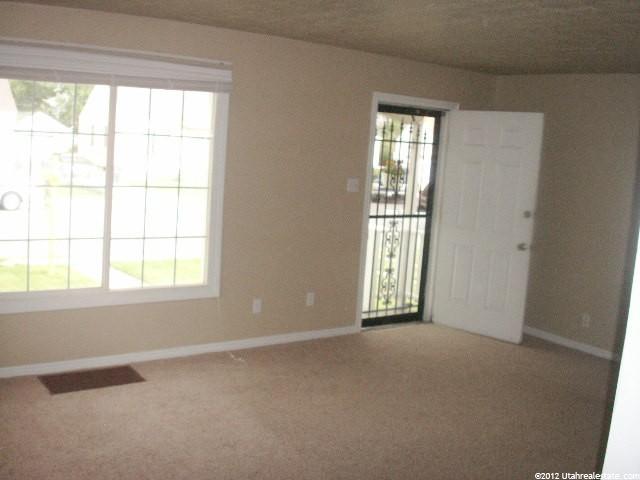 562 Grace Ave, Ogden, UT 84404 — photo 2