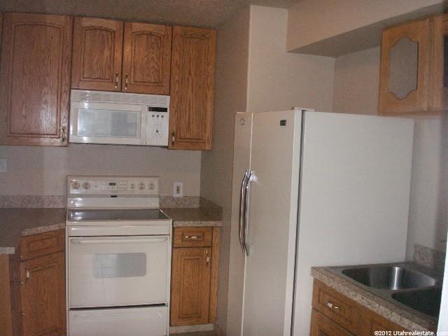 562 Grace Ave, Ogden, UT 84404 — photo 4