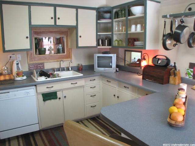 2825 Marilyn Dr, Ogden, UT 84403 — photo 8