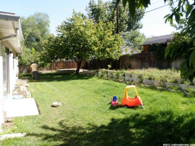 8561 S Fayeway Dr E, Sandy, UT 84094 — photo 2