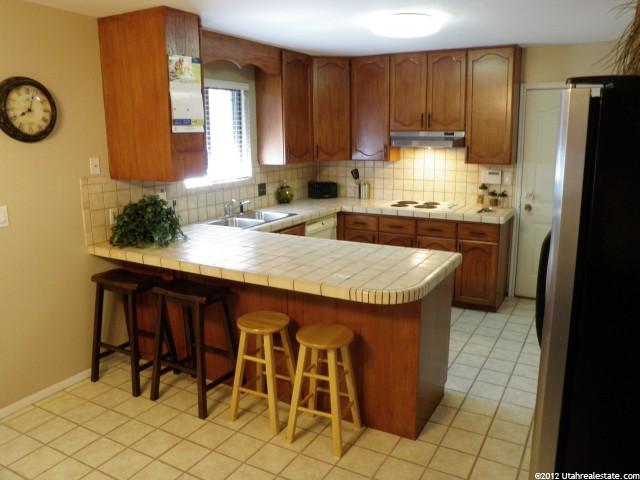 8561 S Fayeway Dr E, Sandy, UT 84094 — photo 3
