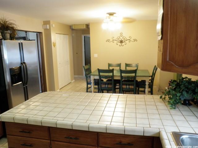 8561 S Fayeway Dr E, Sandy, UT 84094 — photo 5