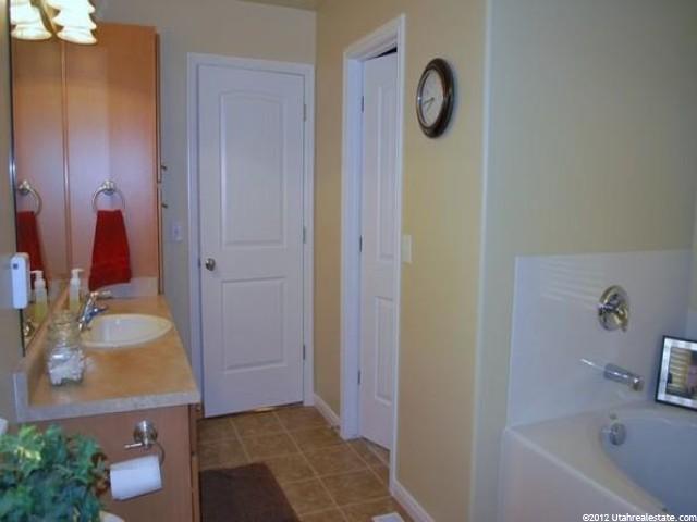 943 Willow Bend Way, Farmington, UT 84025 — photo 7