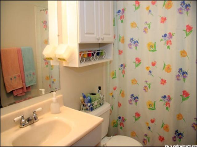 8486 S 1520 E, Sandy, UT 84093 — photo 7