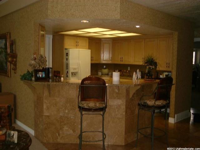 2198 E Oak Leaf Way S, Sandy, UT 84092 — photo 3