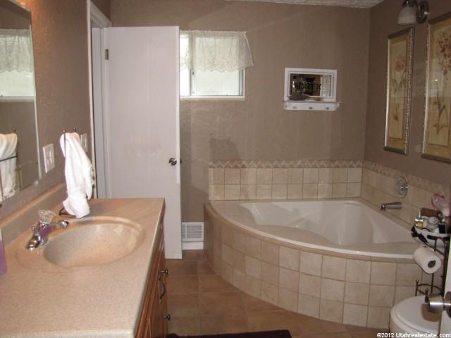 1871 S 350 E, Bountiful, UT 84010 — photo 6