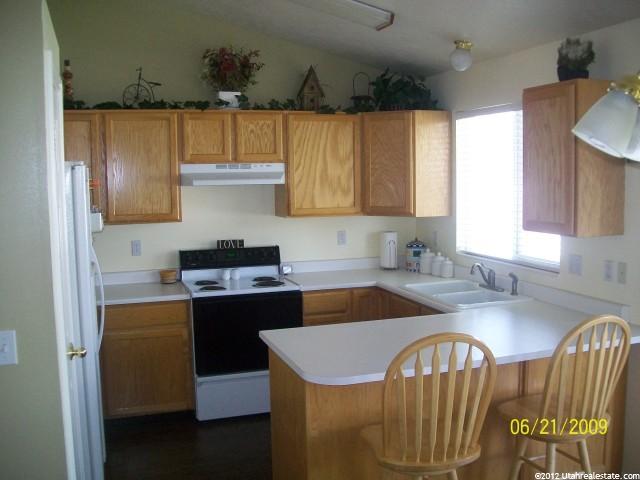 1294 N 2525 W, Layton, UT 84041 — photo 2