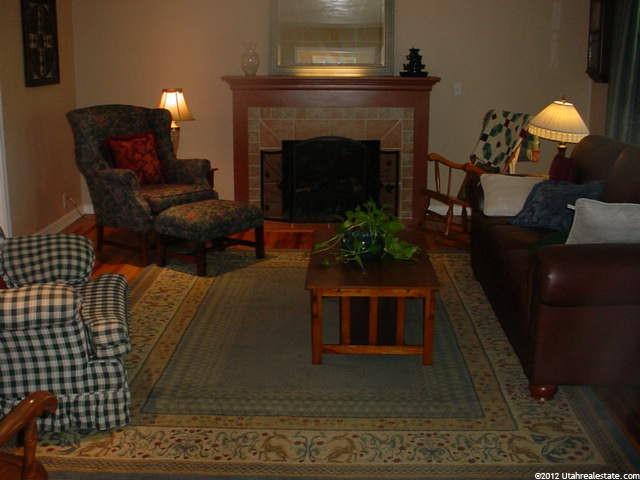 4466 S Ridgeline Dr, Riverdale, UT 84405 — photo 2