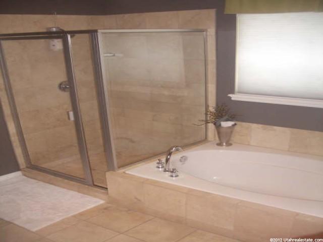 655 Churchill Dr, Centerville, UT 84014 — photo 4