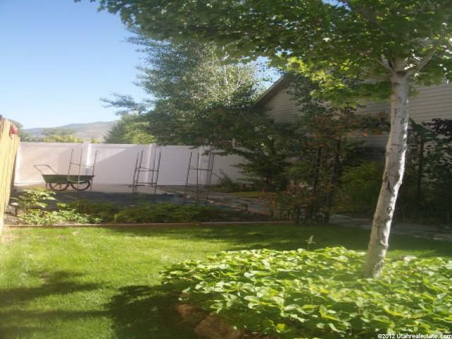 655 Churchill Dr, Centerville, UT 84014 — photo 7