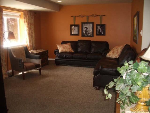 655 Churchill Dr, Centerville, UT 84014 — photo 8